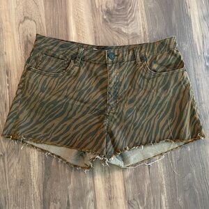Kut from the Kloth Zebra-Print Denim Shorts